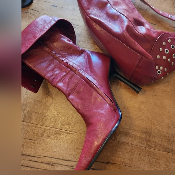 Aldo red leather boots and matching purse - Picture 2 of 4